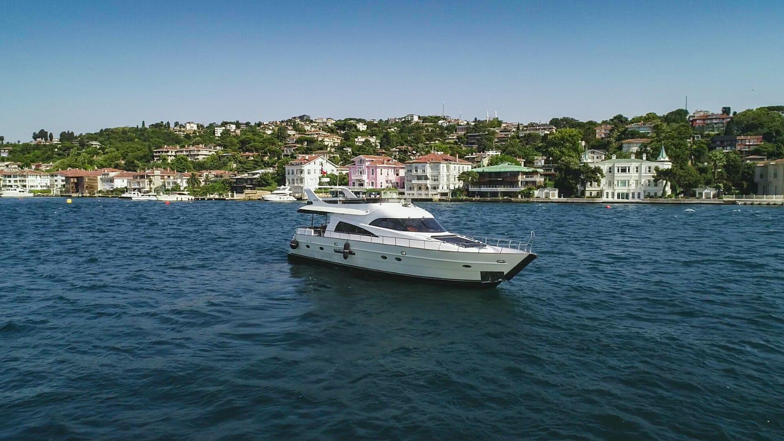 Yacht 202