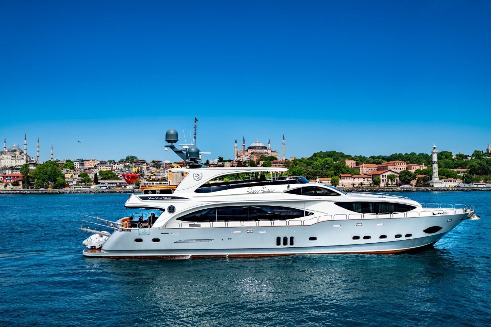 Yacht 206