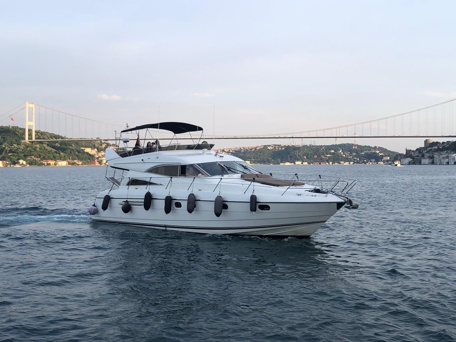 Yacht 302