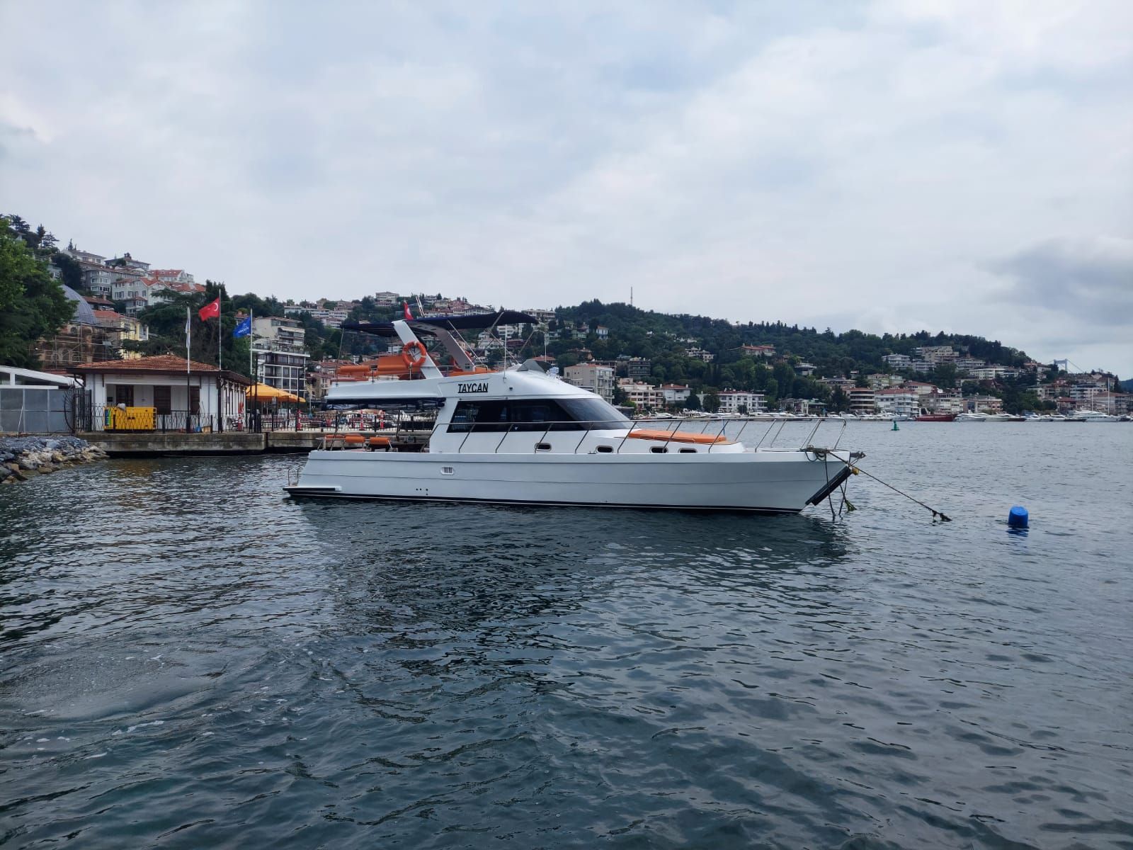 Yacht 304