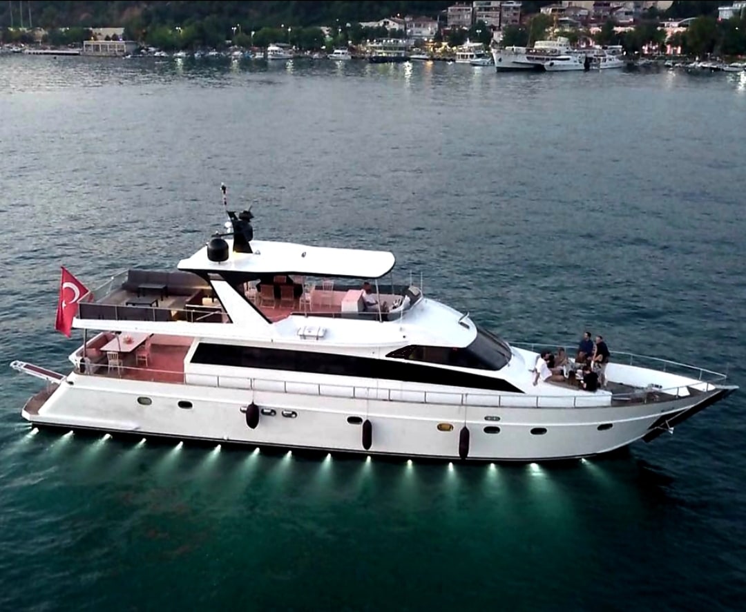 Yacht 307